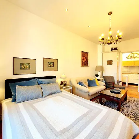 Studio&apartment 100 Metrow Do Plazy